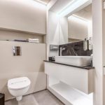 JL Hotel - bathroom