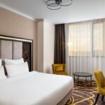 Card Hotel - Bed